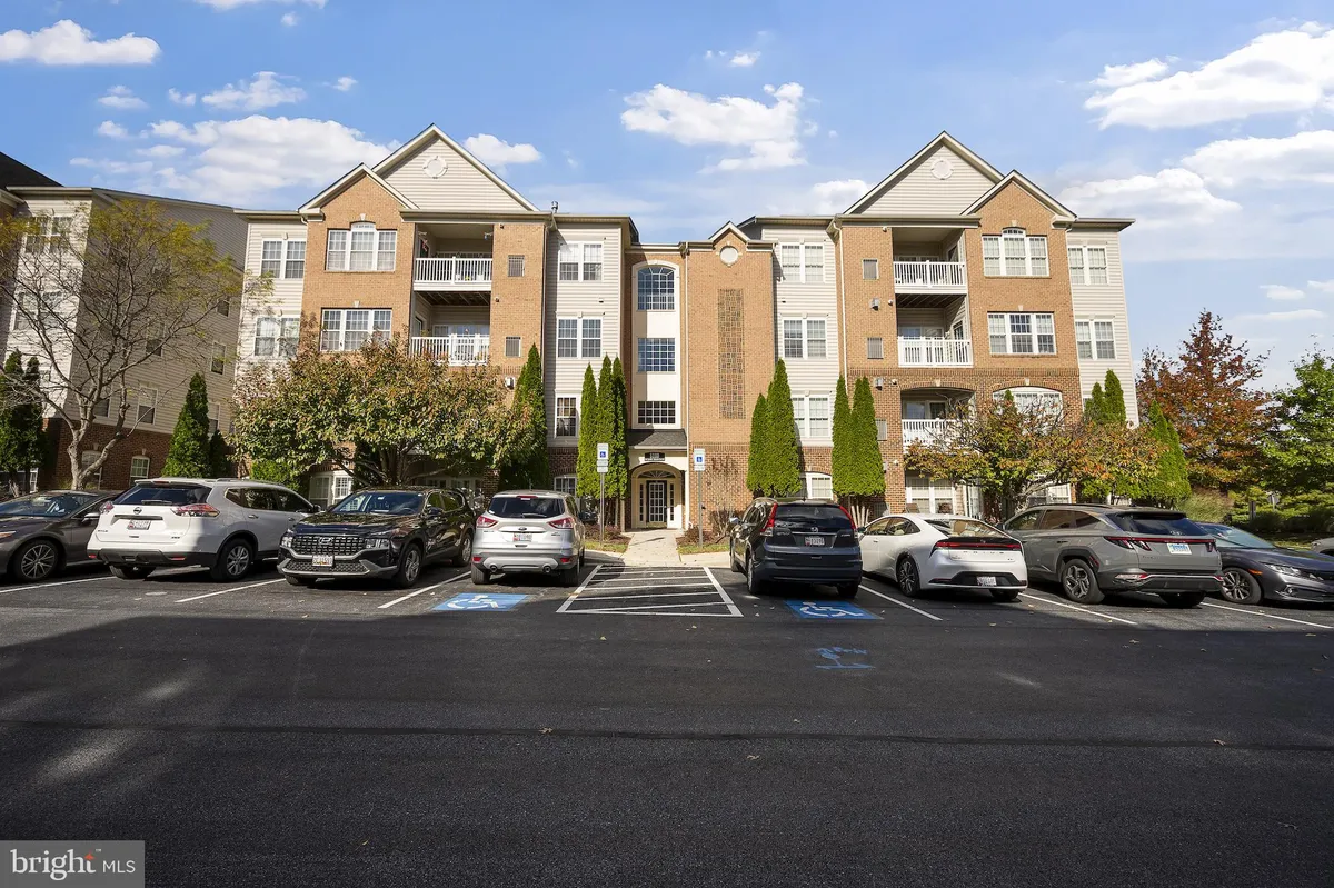 Property Slideshow image 1 of 34 | 8100 hickory high ct h, Ellicott City, MD, 21043
