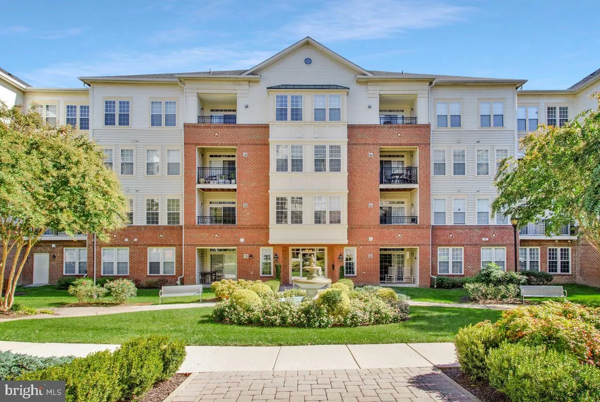 Property Slideshow image 1 of 49 | 2550 kensington gdns 205, Ellicott City, MD, 21043