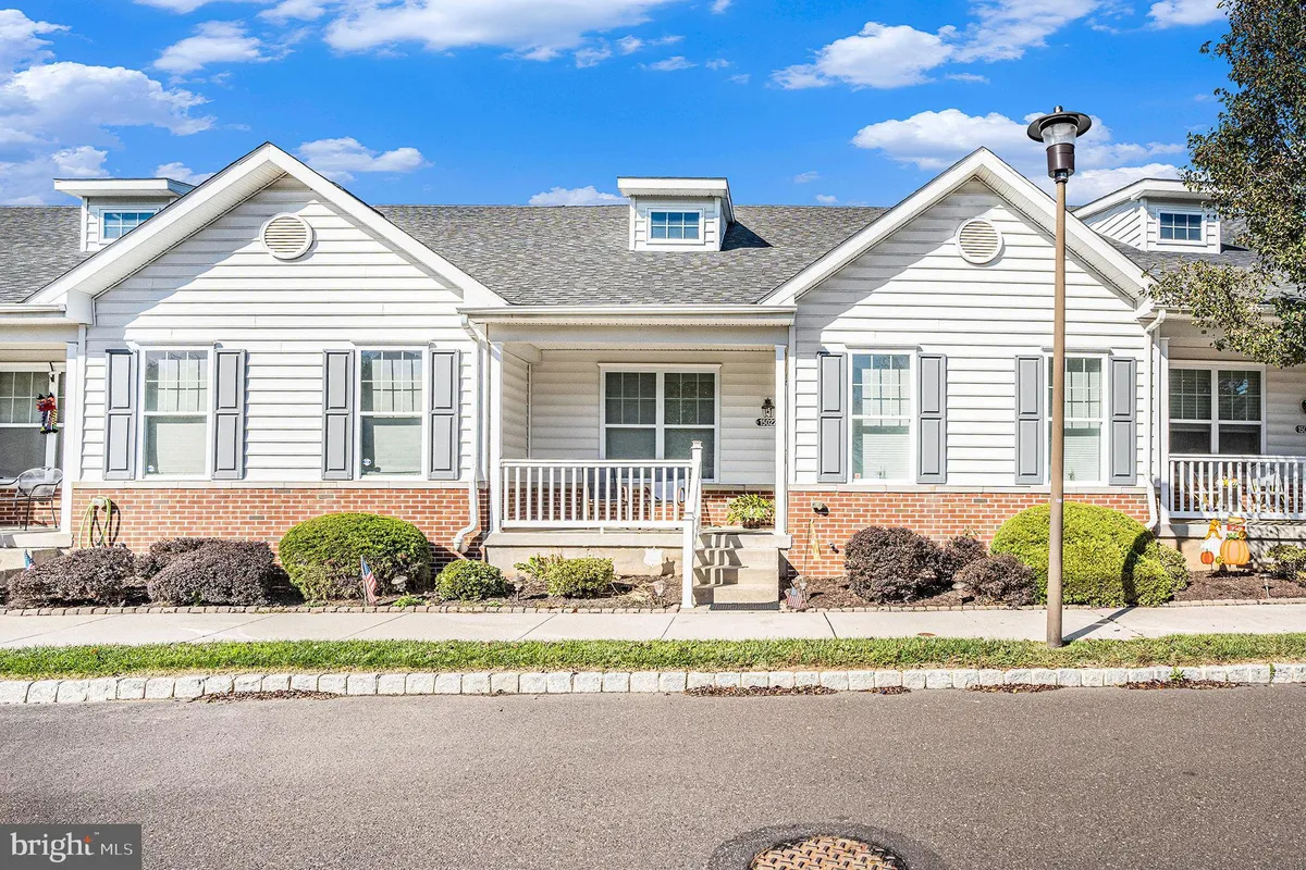 Property Slideshow image 1 of 19 | 15022 dahlia dr, Philadelphia, PA, 19116