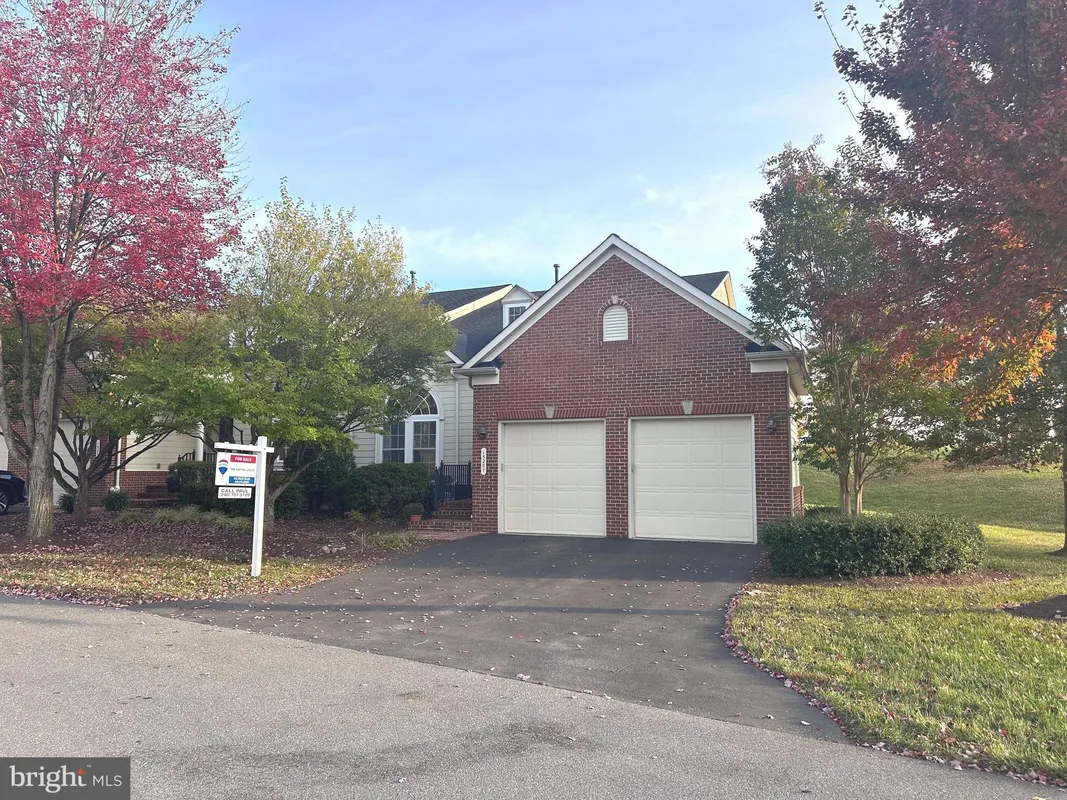 Property Slideshow image 1 of 9 | 15207 callaway ct 105, Glenwood, MD, 21738