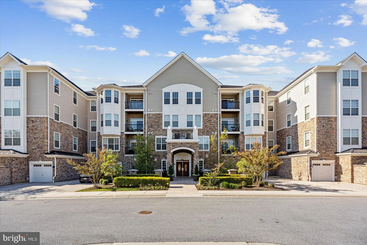Property Slideshow image 1 of 42 | 601 quicksilver ct unit 203, Reisterstown, MD, 21136