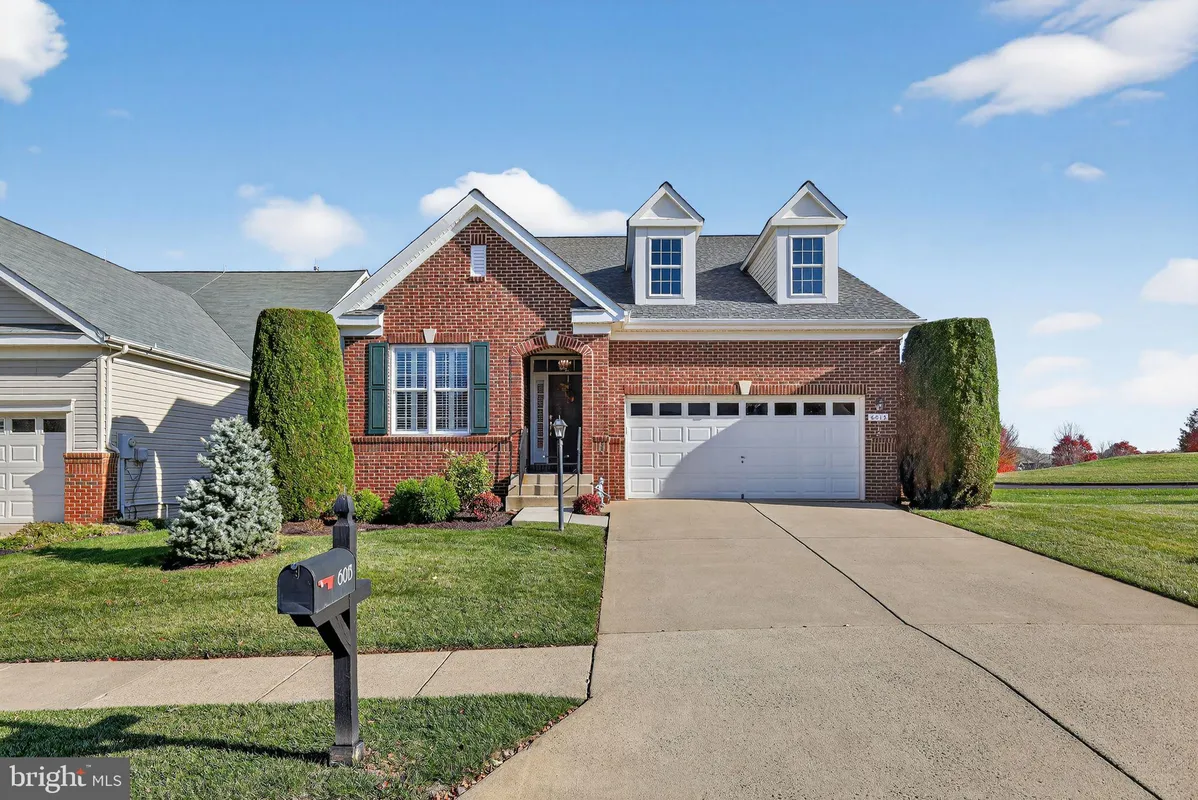 Property Slideshow image 1 of 41 | 6013 piney grove way, Gainesville, VA, 20155