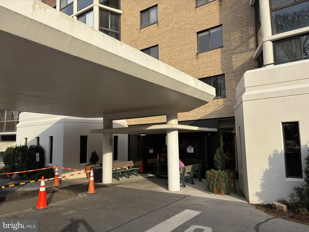 Property Slideshow image 1 of 13 | 15107 interlachen dr 2-702, Silver Spring, MD, 20906