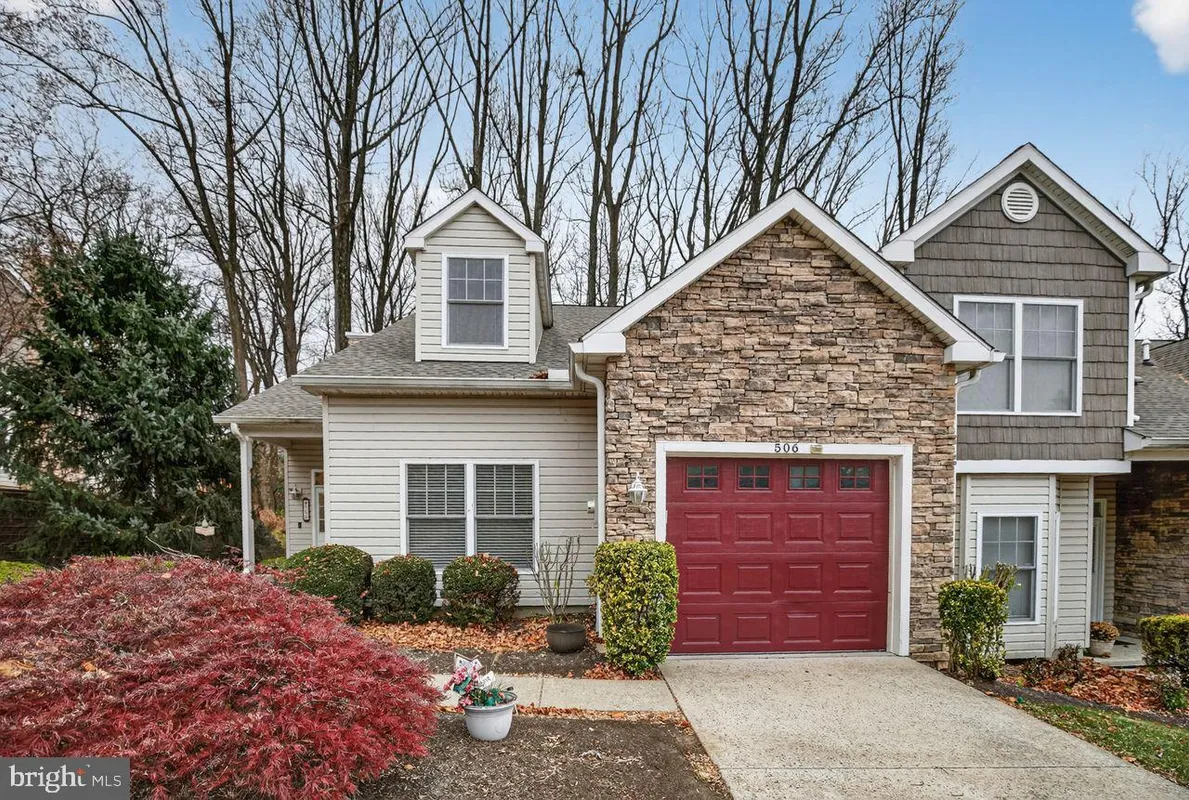 Property Slideshow image 1 of 36 | 506 penny ln c14, Philadelphia, PA, 19111