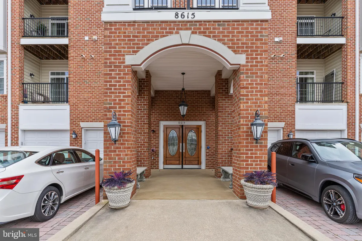 Property Slideshow image 1 of 16 | 8615 wandering fox trl 208, Odenton, MD, 21113