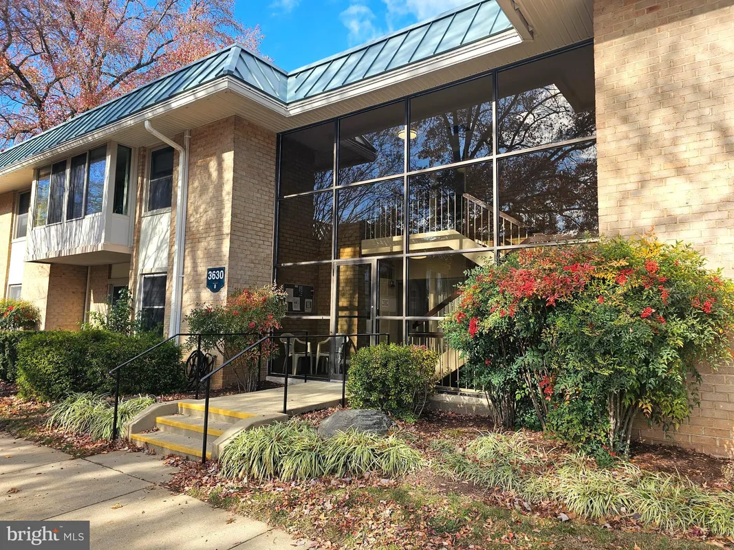 Property Slideshow image 1 of 31 | 3630 gleneagles dr 8-1d, Silver Spring, MD, 20906