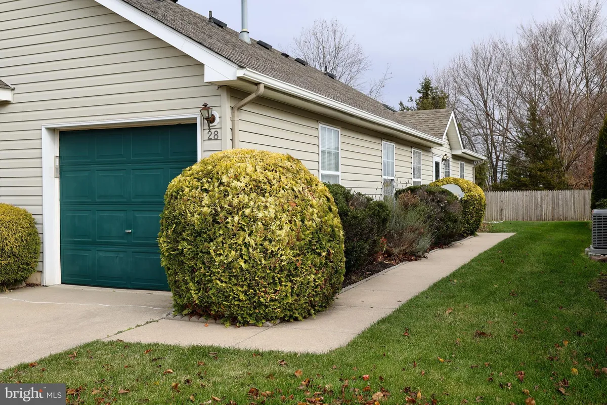 Property Slideshow image 1 of 17 | 28 palmer sq, Beverly, NJ, 08010