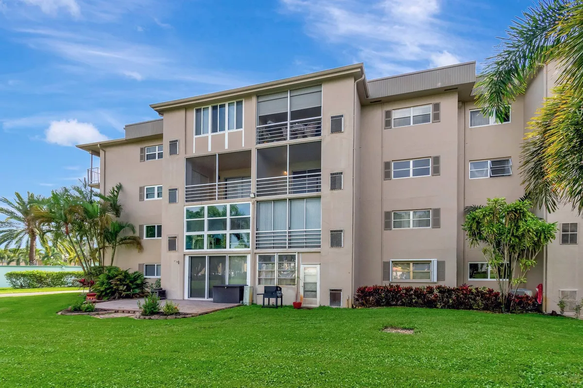 Property Slideshow image 1 of 46 | 2300 ne 1st ln apt 307, Boynton Beach, FL, 33435
