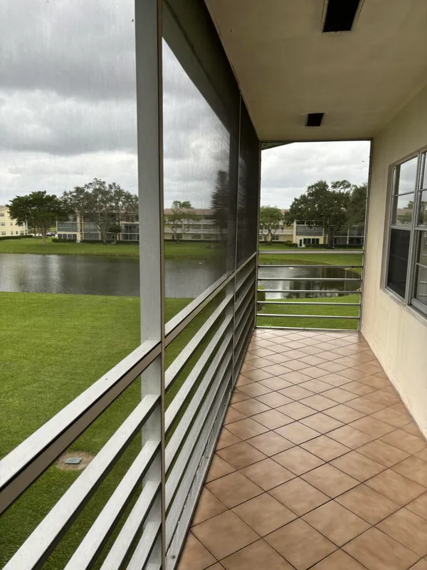 Property Slideshow image 1 of 19 | 200 dorset e unit e, Boca Raton, FL, 33434