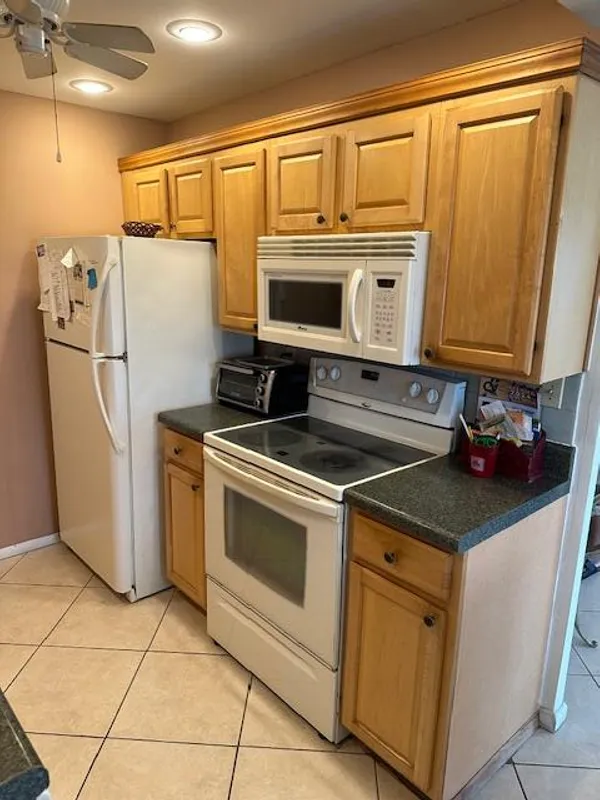 Property Slideshow image 1 of 14 | 4032 exeter b, Boca Raton, FL, 33434