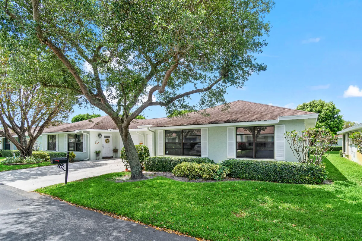 Property Slideshow image 1 of 32 | 9975 ligustrum tree way b, Boynton Beach, FL, 33436