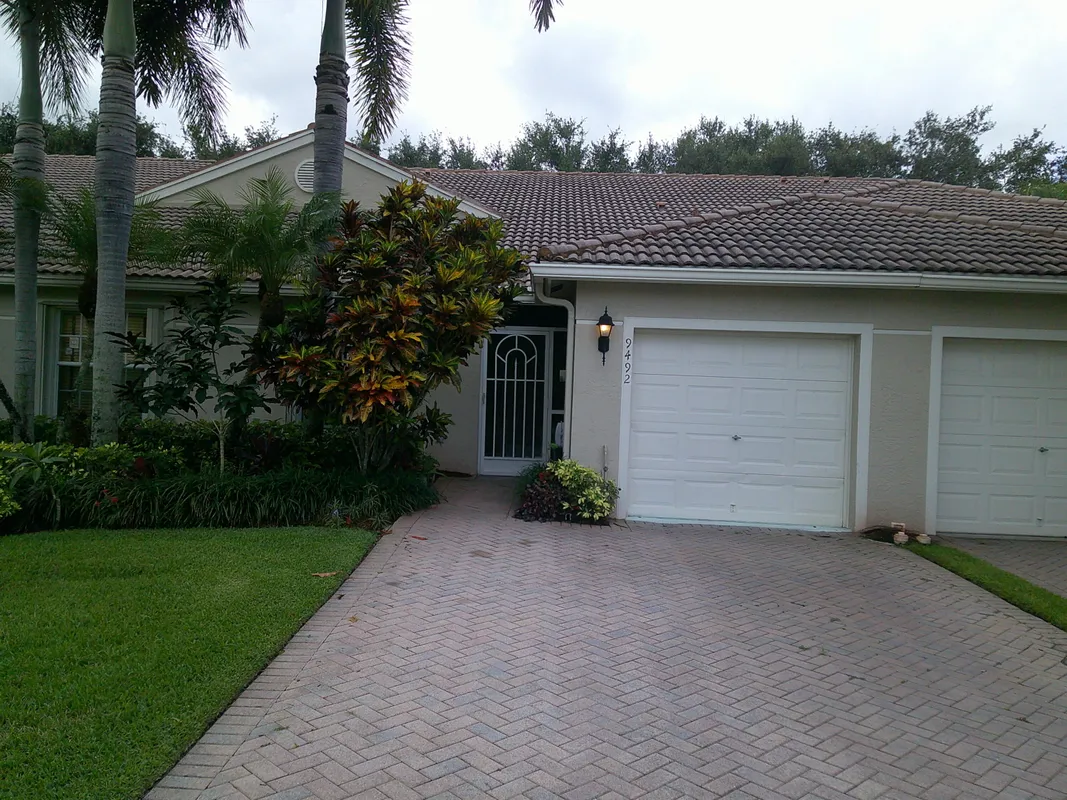 Property Slideshow image 1 of 28 | 9492 swansea ln, West Palm Beach, FL, 33411