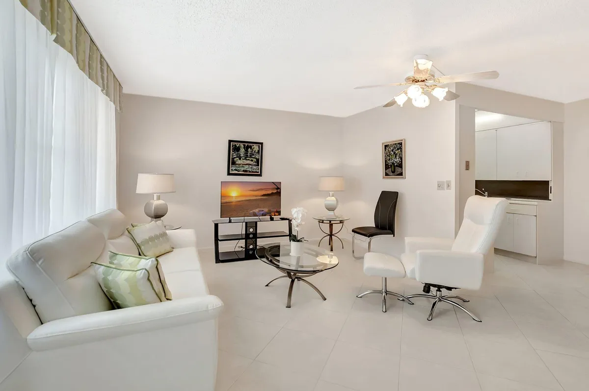 Property Slideshow image 1 of 75 | 2043 cambridge c, Deerfield Beach, FL, 33442