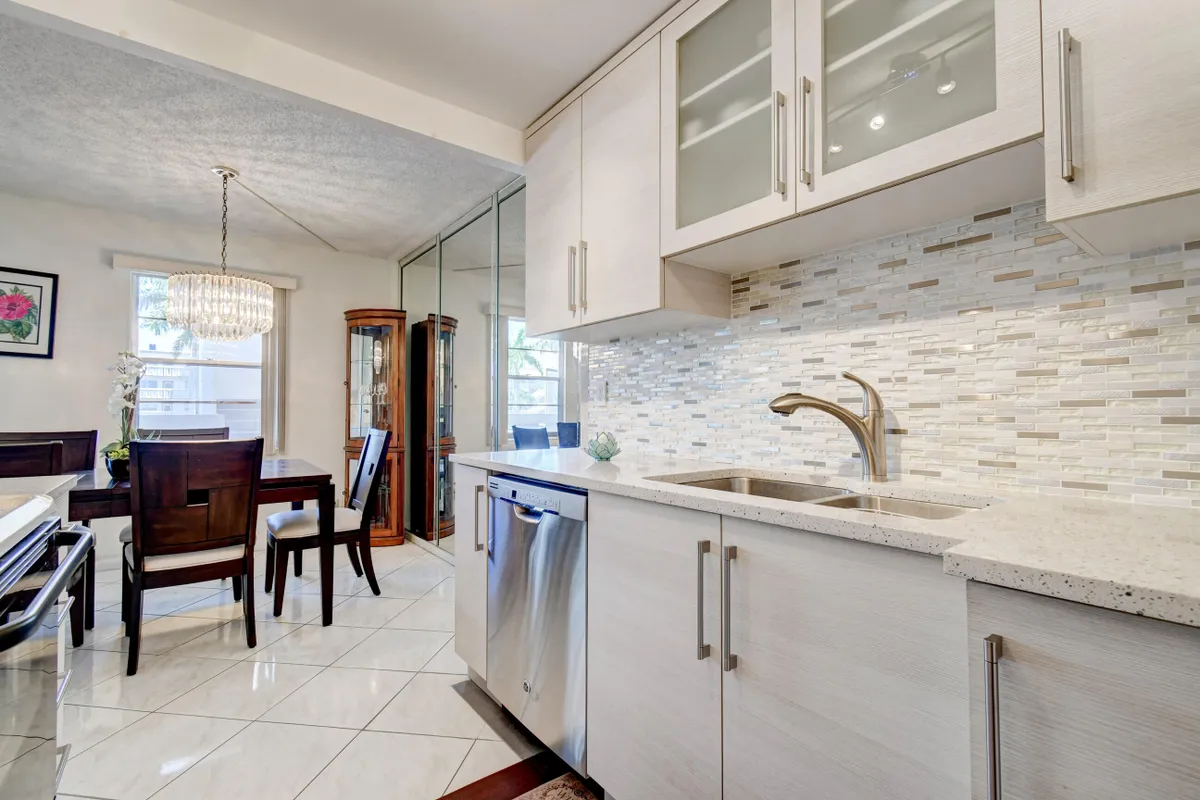 Property Slideshow image 1 of 60 | 2070 guildford d, Boca Raton, FL, 33434
