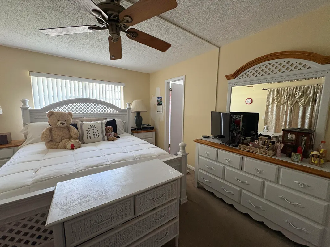Property Slideshow image 1 of 23 | 113 windsor f, West Palm Beach, FL, 33417