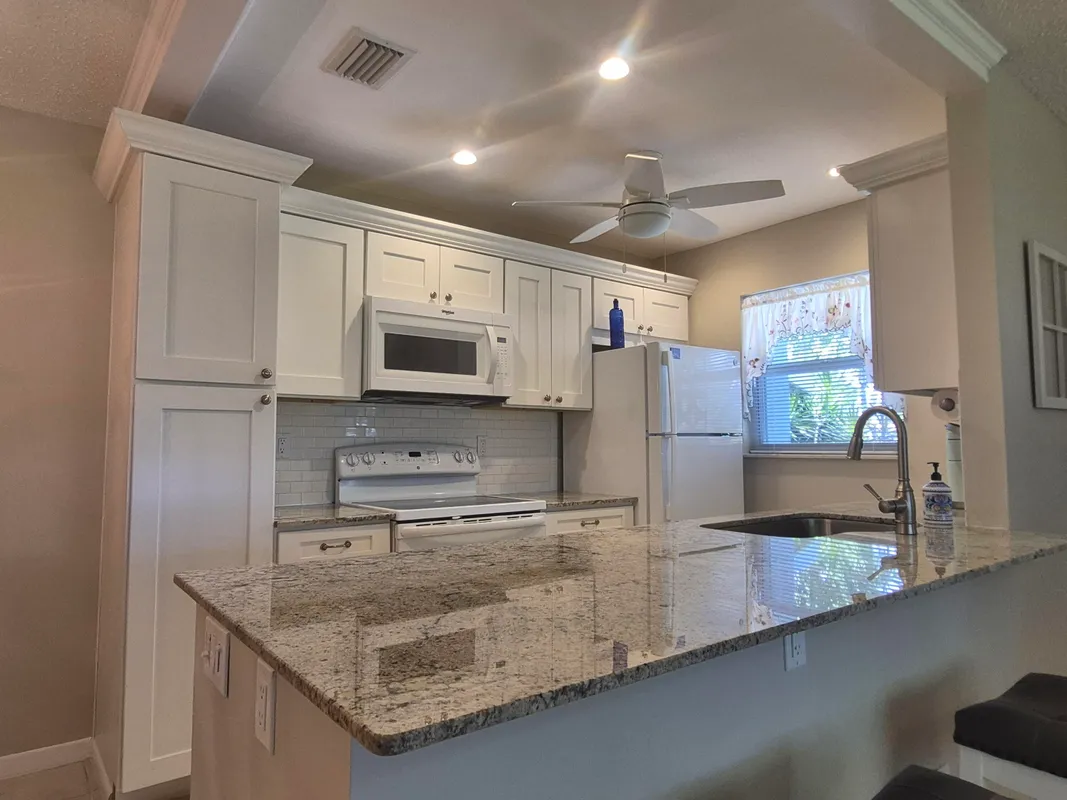 Property Slideshow image 1 of 65 | 910 south dr a, Delray Beach, FL, 33445