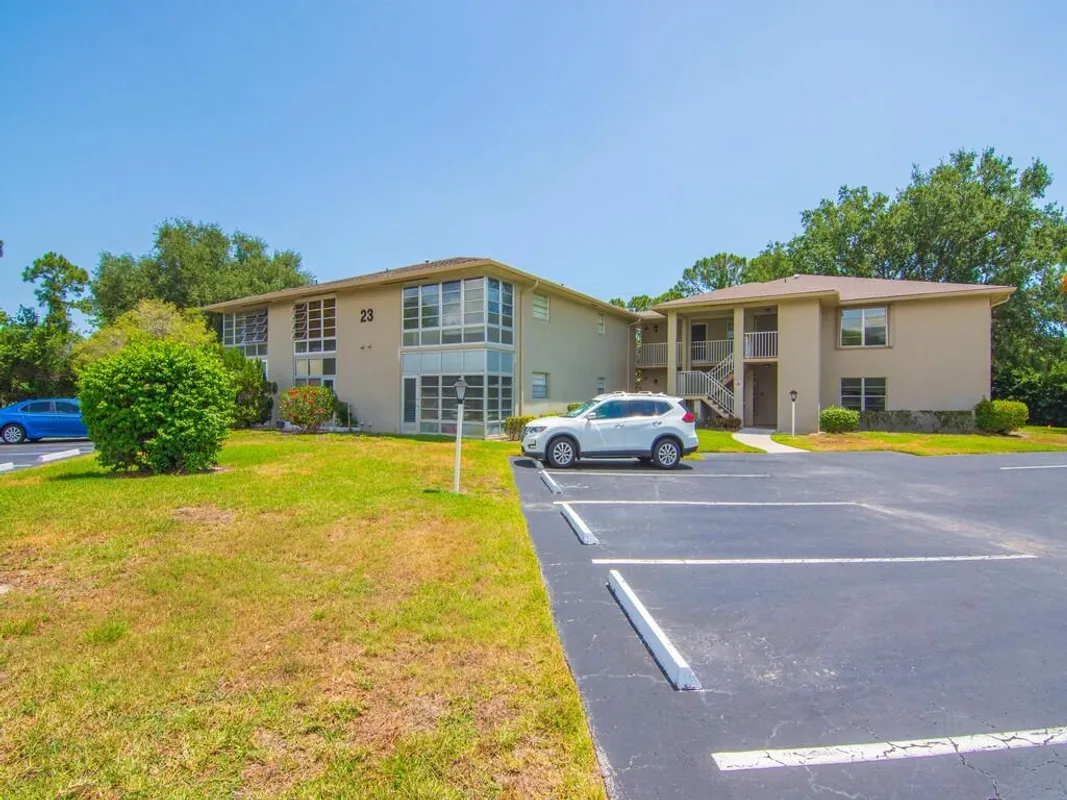 Property Slideshow image 1 of 15 | 23 lake vista 207 trl 207, Port Saint Lucie, FL, 34952