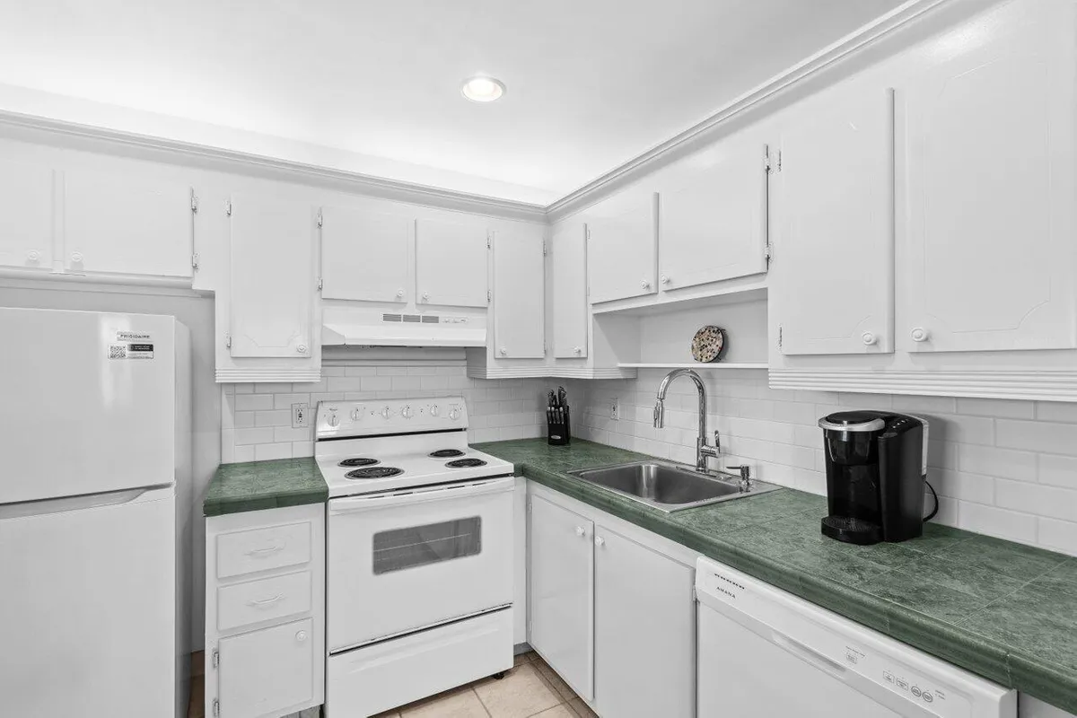 Property Slideshow image 1 of 16 | 266 seville l, Delray Beach, FL, 33446