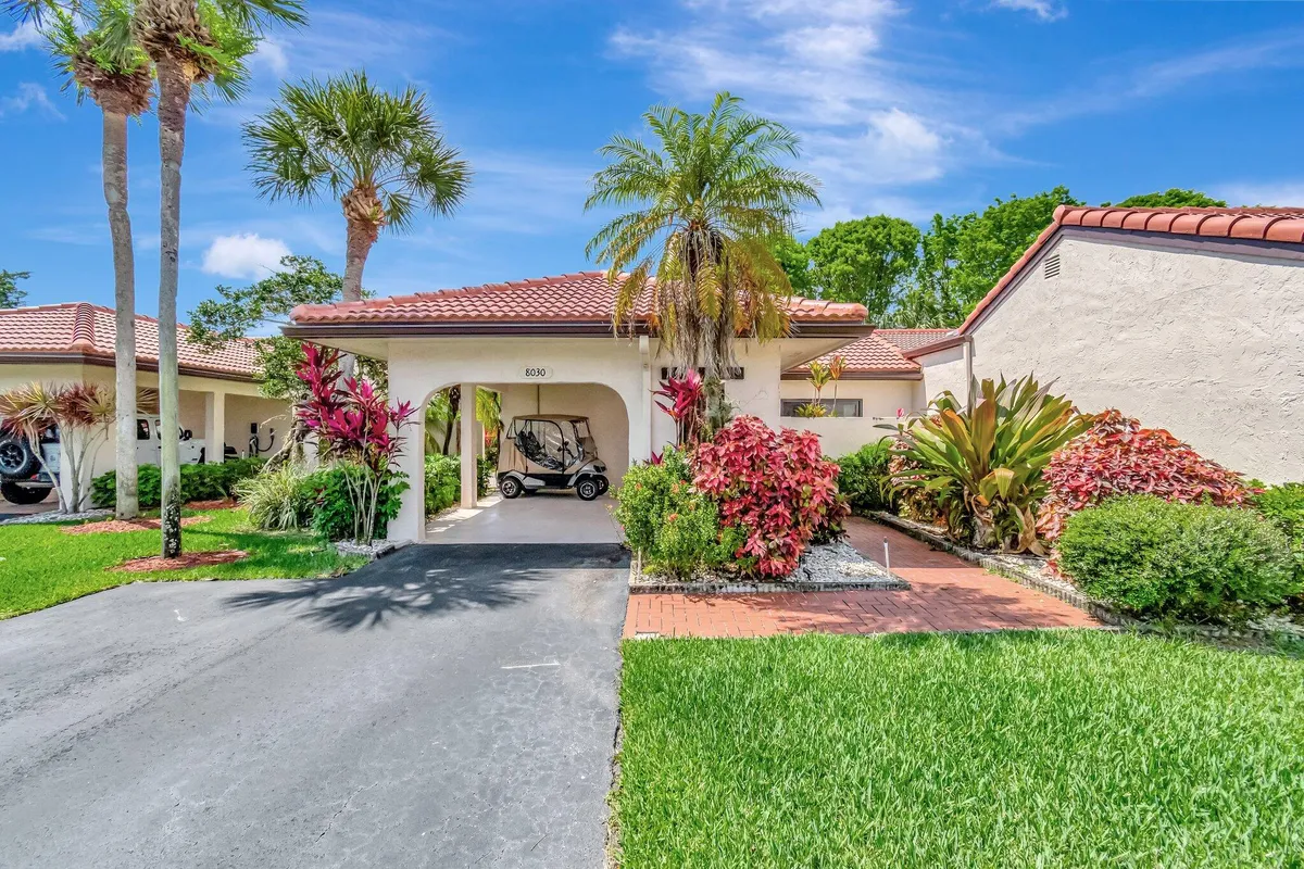 Property Slideshow image 1 of 50 | 8030 eastlake dr # 10b, Boca Raton, FL, 33433