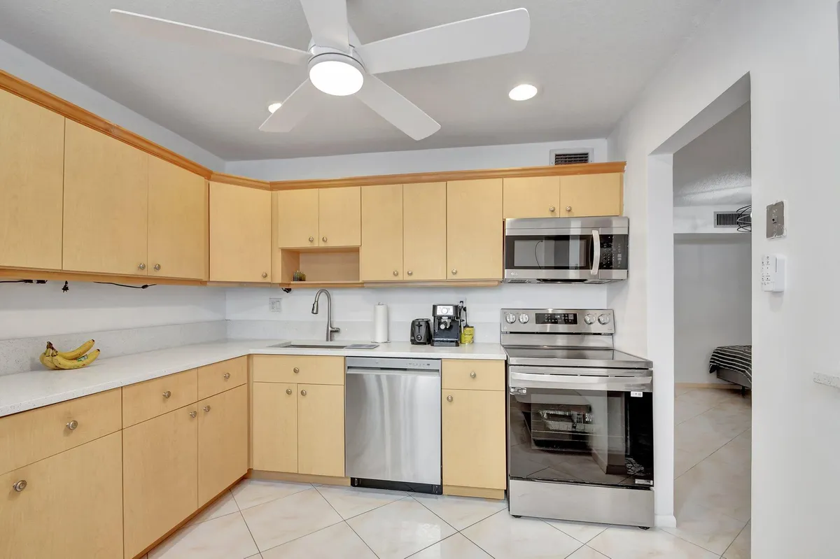 Property Slideshow image 1 of 75 | 459 piedmont j, Delray Beach, FL, 33484