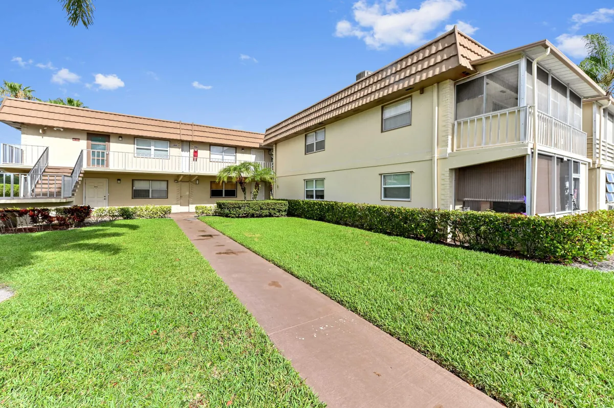 Property Slideshow image 1 of 34 | 269 saxony f, Delray Beach, FL, 33446