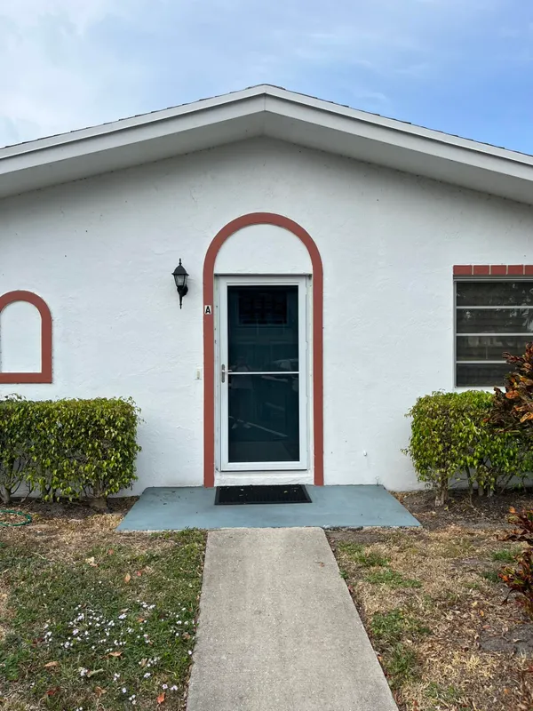 Property Slideshow image 1 of 18 | 13852 via flora a, Delray Beach, FL, 33484