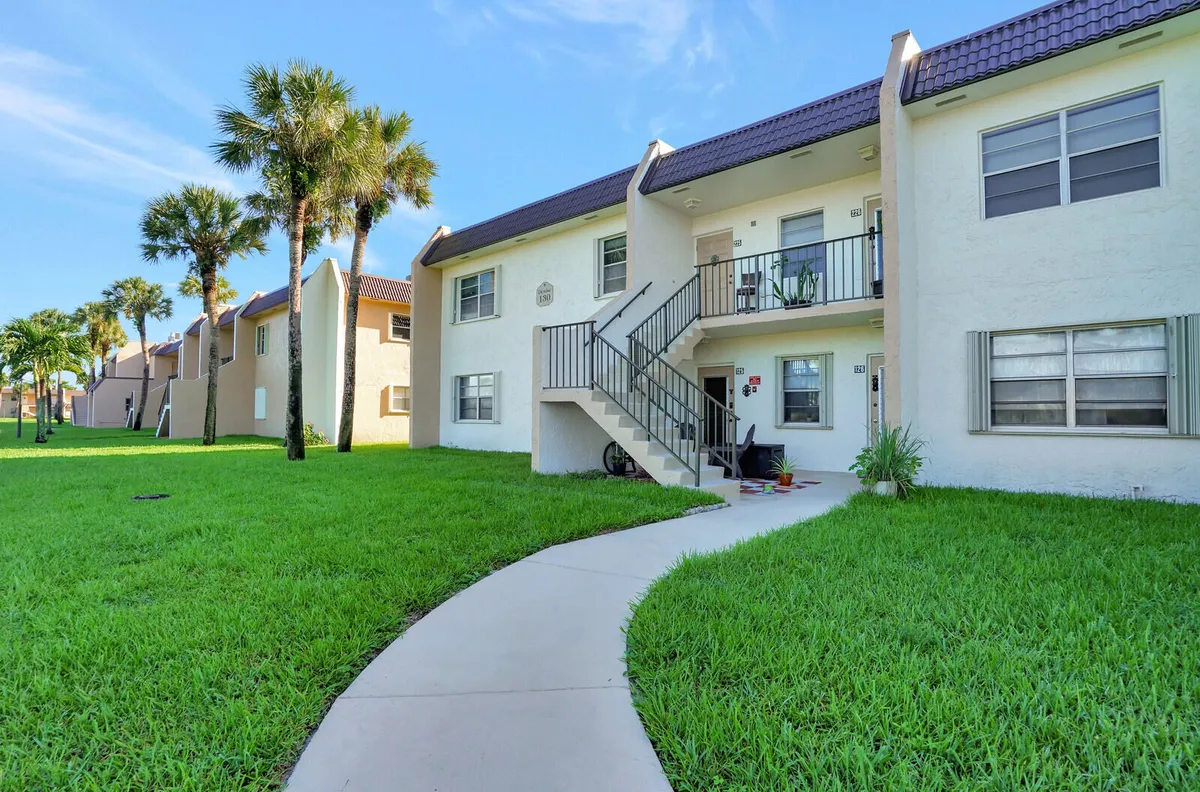 Property Slideshow image 1 of 26 | 130 lake meryl dr apt 226, West Palm Beach, FL, 33411
