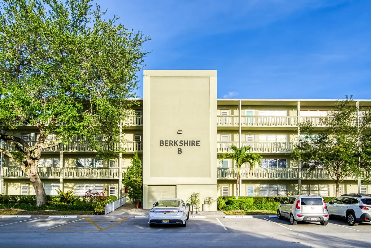 Property Slideshow image 1 of 54 | 2040 berkshire b # 2040, Deerfield Beach, FL, 33442