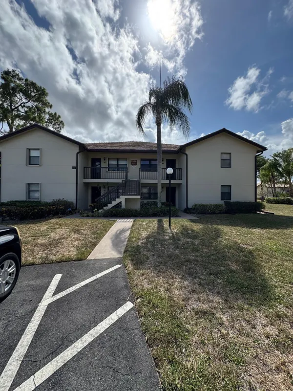 Property Slideshow image 1 of 24 | 7626 tahiti ln apt 204, Lake Worth, FL, 33467