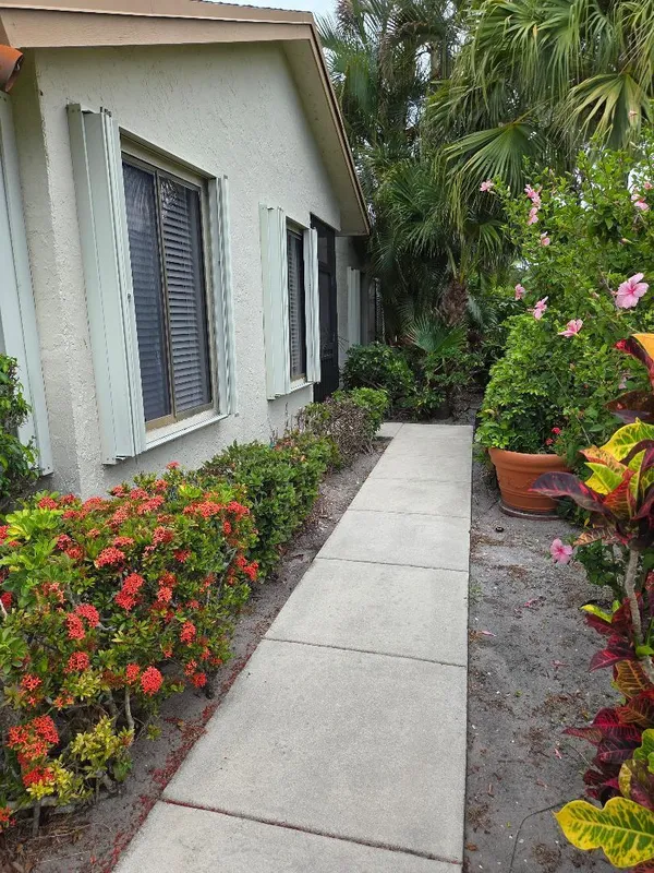 Property Slideshow image 1 of 19 | 1305 nw 29th ave d, Delray Beach, FL, 33445