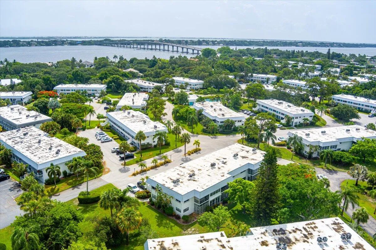 Property Slideshow image 1 of 19 | 2929 se ocean blvd 114-7, Stuart, FL, 34996