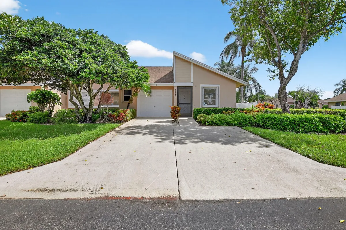 Property Slideshow image 1 of 65 | 8129 springtree rd, Boca Raton, FL, 33496