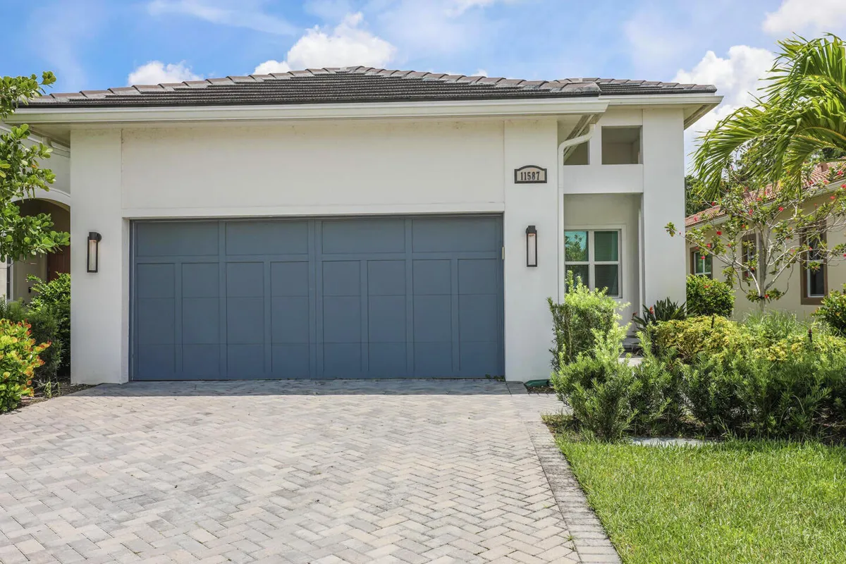 Property Slideshow image 1 of 87 | 11587 sw visconti way, Port Saint Lucie, FL, 34986