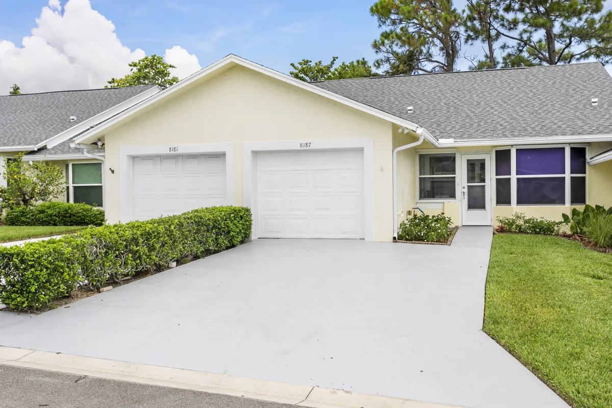 Property Slideshow image 1 of 31 | 8187 se fox hill pl, Hobe Sound, FL, 33455
