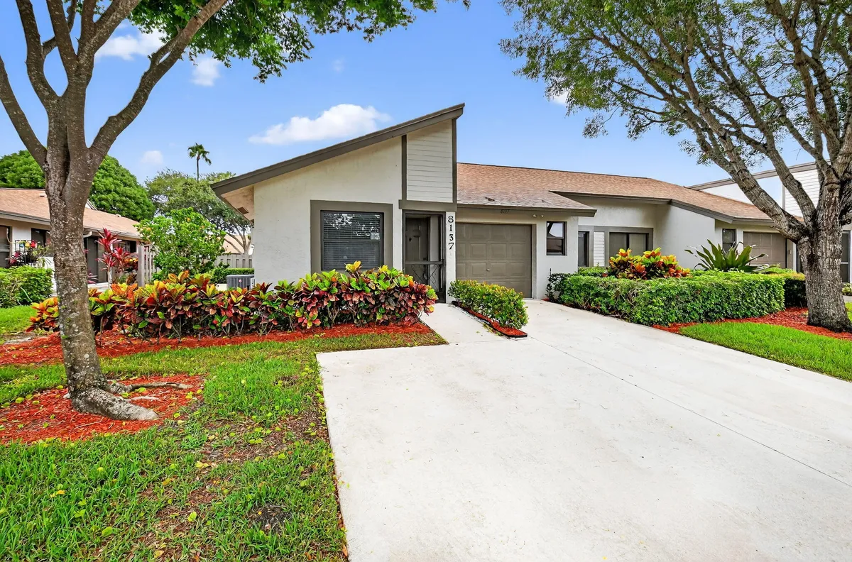 Property Slideshow image 1 of 57 | 8137 windgate dr, Boca Raton, FL, 33496