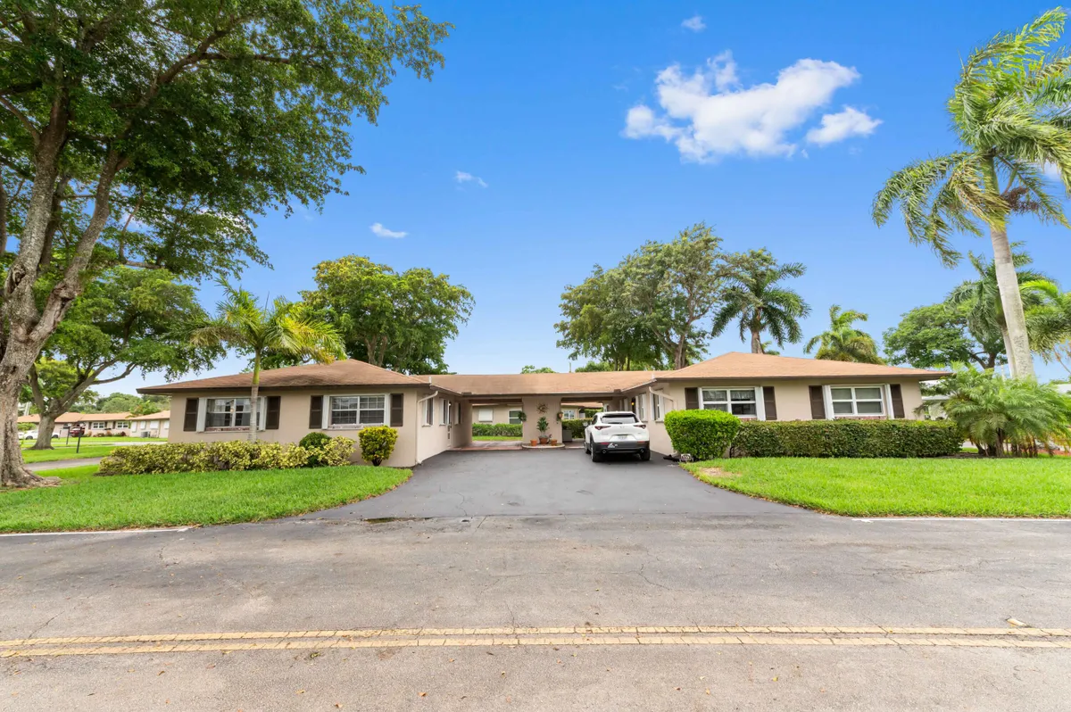 Property Slideshow image 1 of 36 | 155 mockingbird ln, Delray Beach, FL, 33445