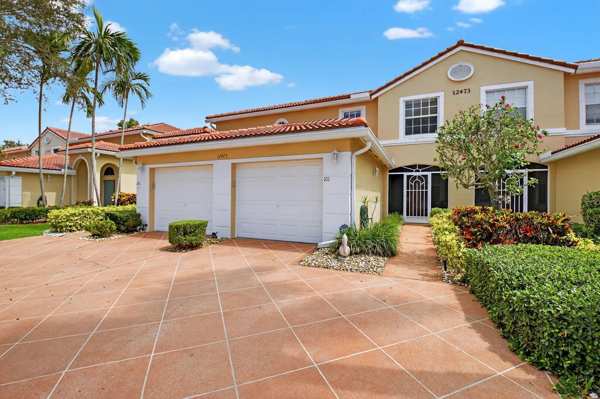 Property Slideshow image 1 of 54 | 12473 crystal pointe dr unit 101, Boynton Beach, FL, 33437