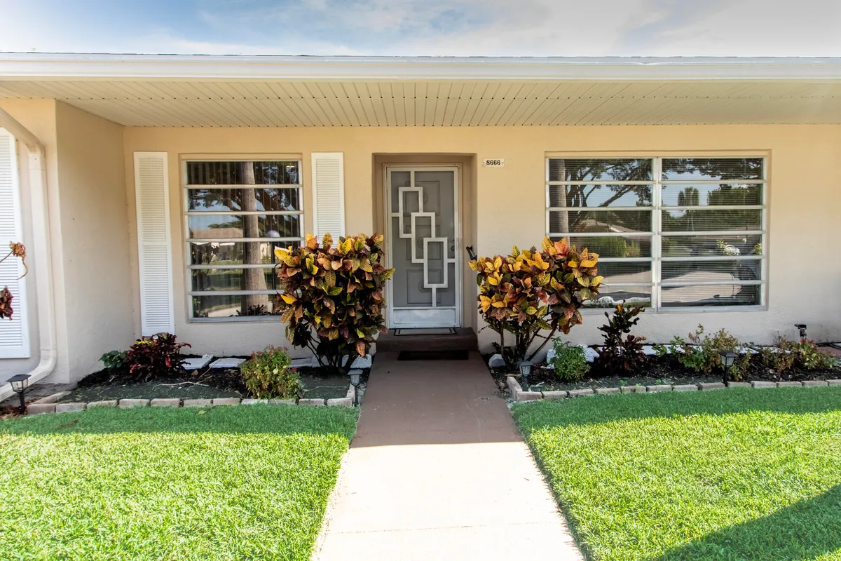 Property Slideshow image 1 of 24 | 8666 bella vista dr # 111, Boca Raton, FL, 33433