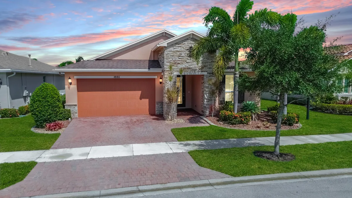 Property Slideshow image 1 of 50 | 10211 sw fernwood ave, Port Saint Lucie, FL, 34987