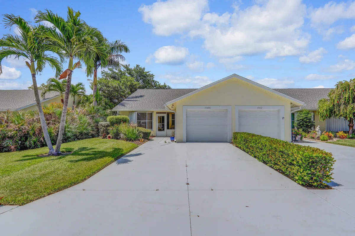 Property Slideshow image 1 of 31 | 11006 se sea pines cir, Hobe Sound, FL, 33455