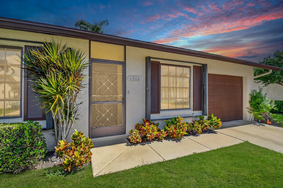 Property Slideshow image 1 of 21 | 6262 tall cypress cir, Greenacres, FL, 33463