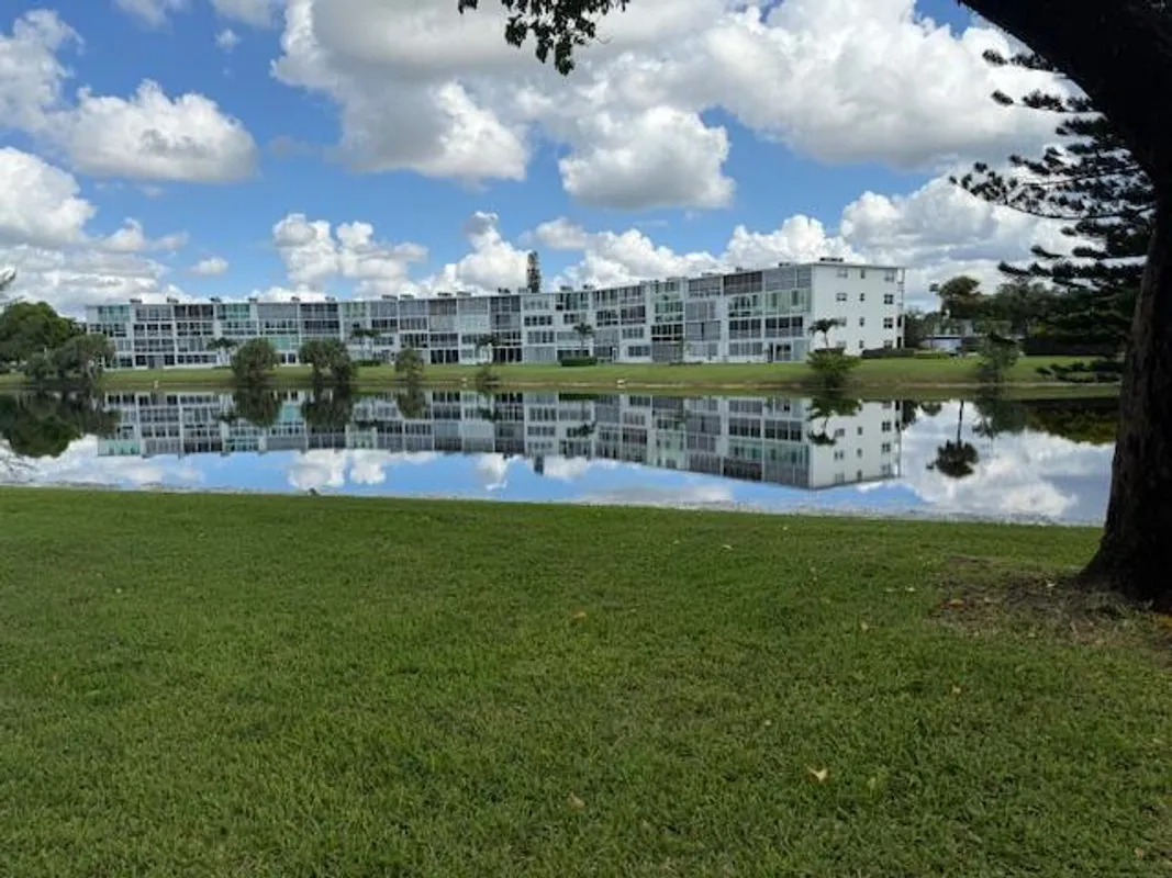 Property Slideshow image 1 of 22 | 1028 cambridge b, Deerfield Beach, FL, 33442