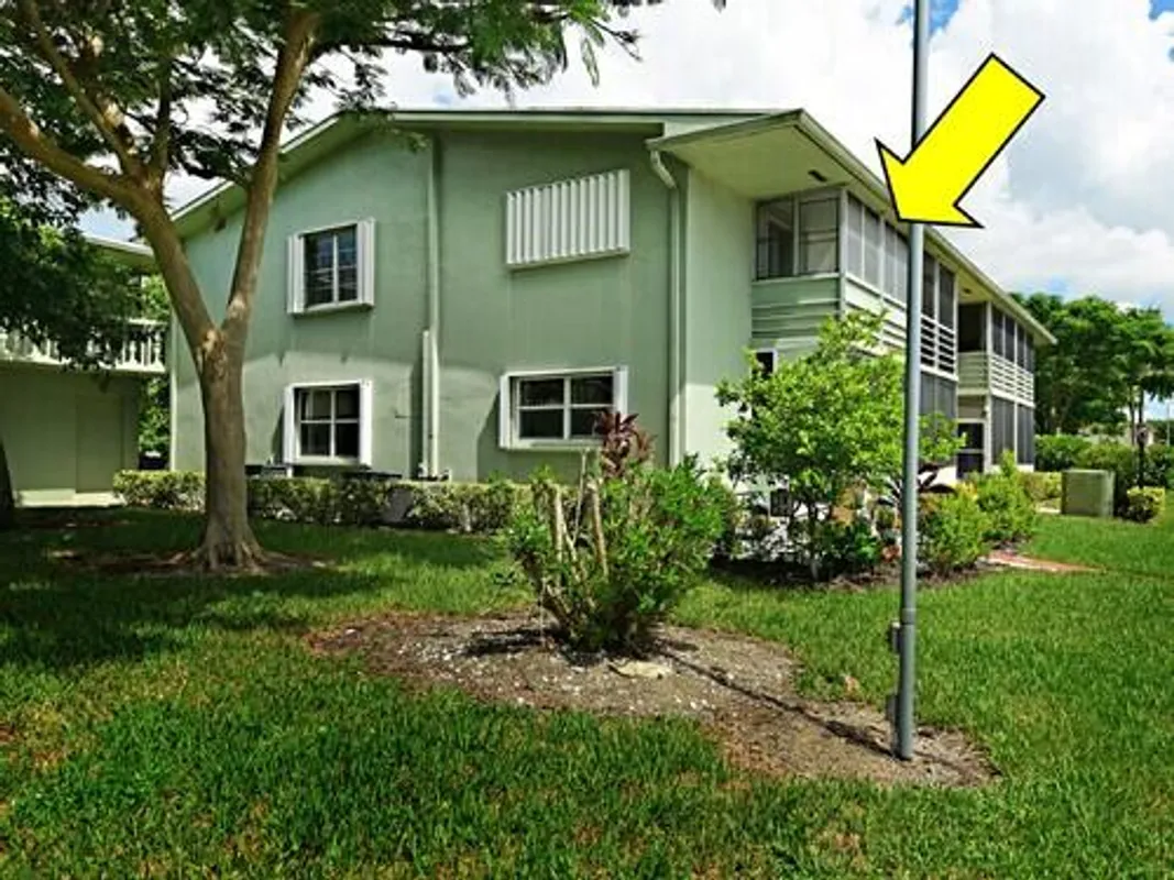 Property Slideshow image 1 of 17 | 65 easthampton c, West Palm Beach, FL, 33417