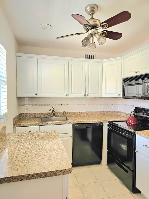 Property Slideshow image 1 of 25 | 653 saxony, Delray Beach, FL, 33446