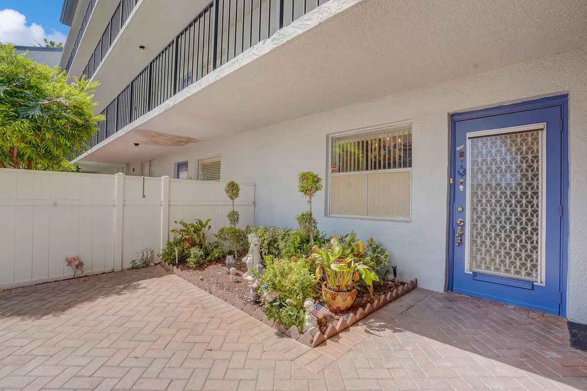 Property Slideshow image 1 of 31 | 6650 s oriole blvd 1040, Delray Beach, FL, 33446