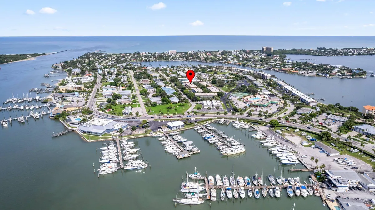 Property Slideshow image 1 of 33 | 1181 carlton ct apt 202, Fort Pierce, FL, 34949