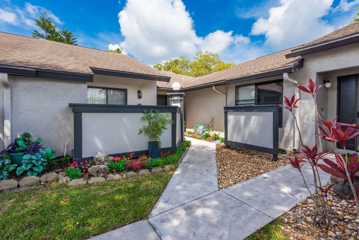 Property Slideshow image 1 of 29 | 403 northgate ct, Royal Palm Beach, FL, 33411