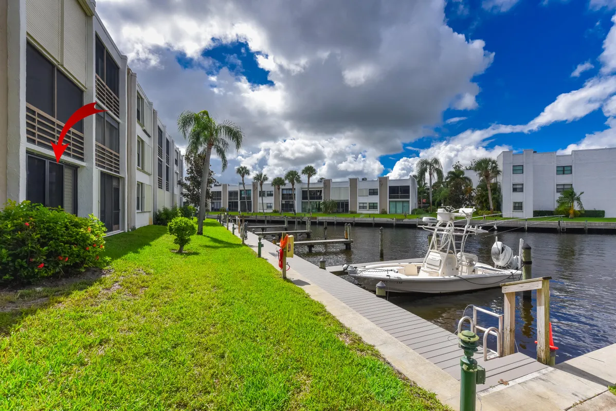 Property Slideshow image 1 of 34 | 1950 sw palm city rd apt 11105, Stuart, FL, 34994