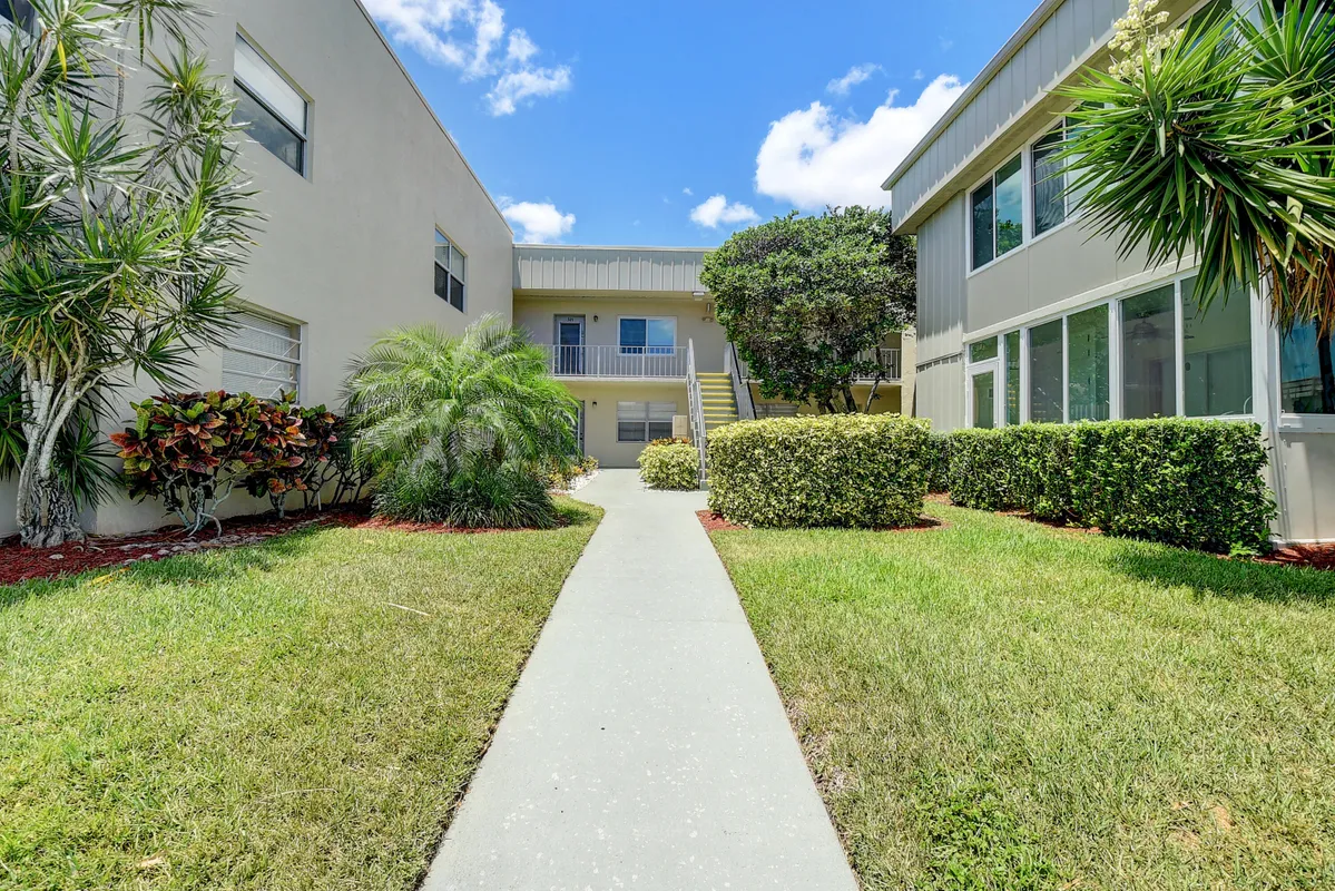 Property Slideshow image 1 of 31 | 318 monaco g g, Delray Beach, FL, 33446