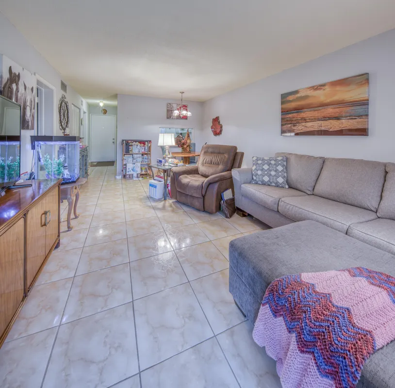 Property Slideshow image 1 of 30 | 2811 garden dr s apt 104, Lake Worth Beach, FL, 33461